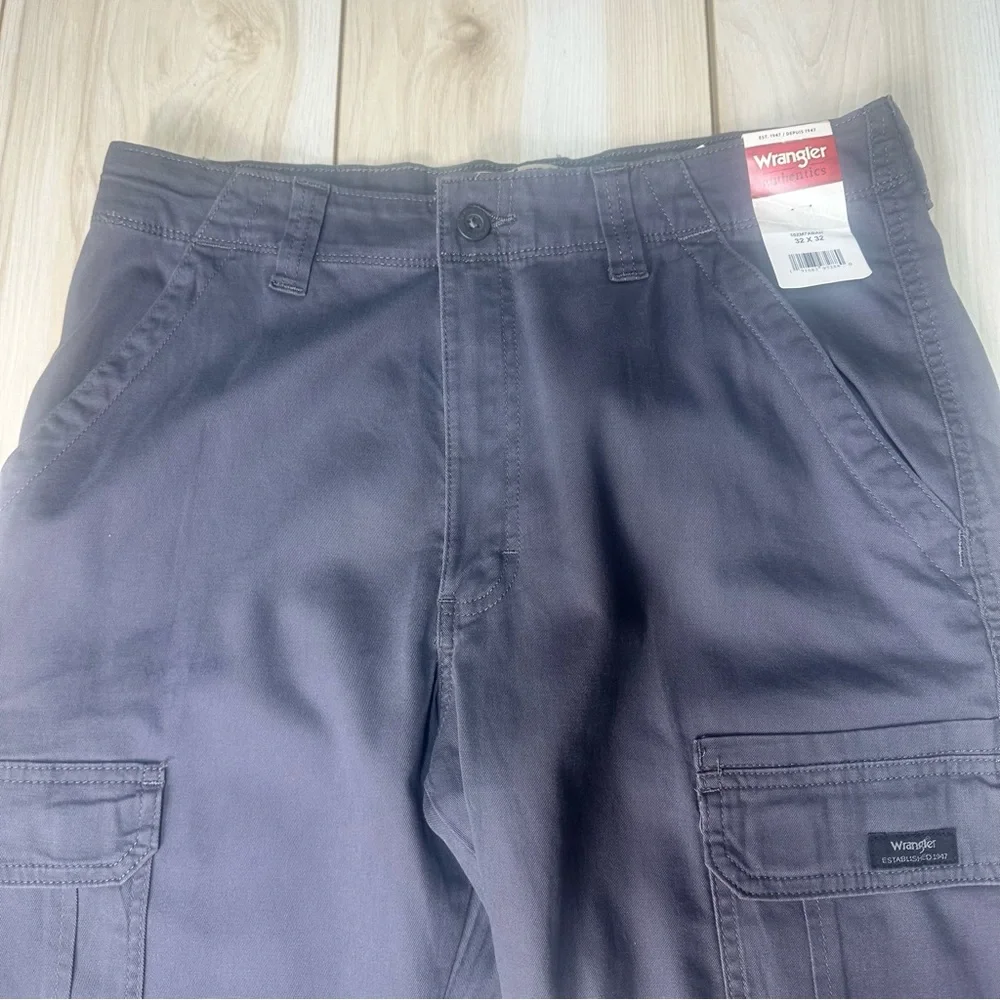 NWT Wrangler Authentics Men's Relaxed‎ Stretch Classic Cargo Pants 32 X32 Gray